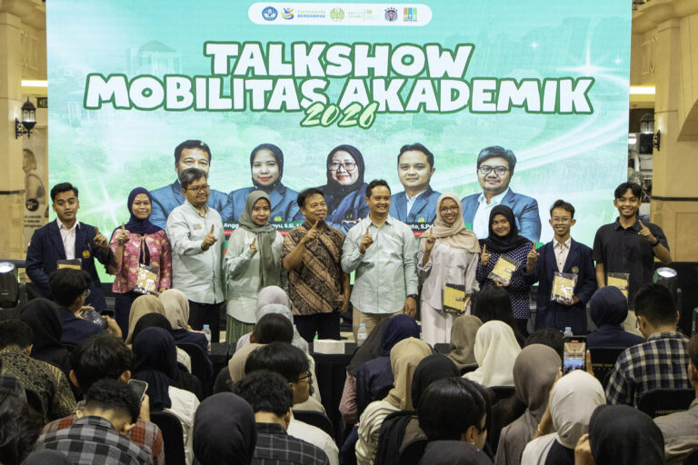 Kampus Bergerak, Mahasiswa Berdampak